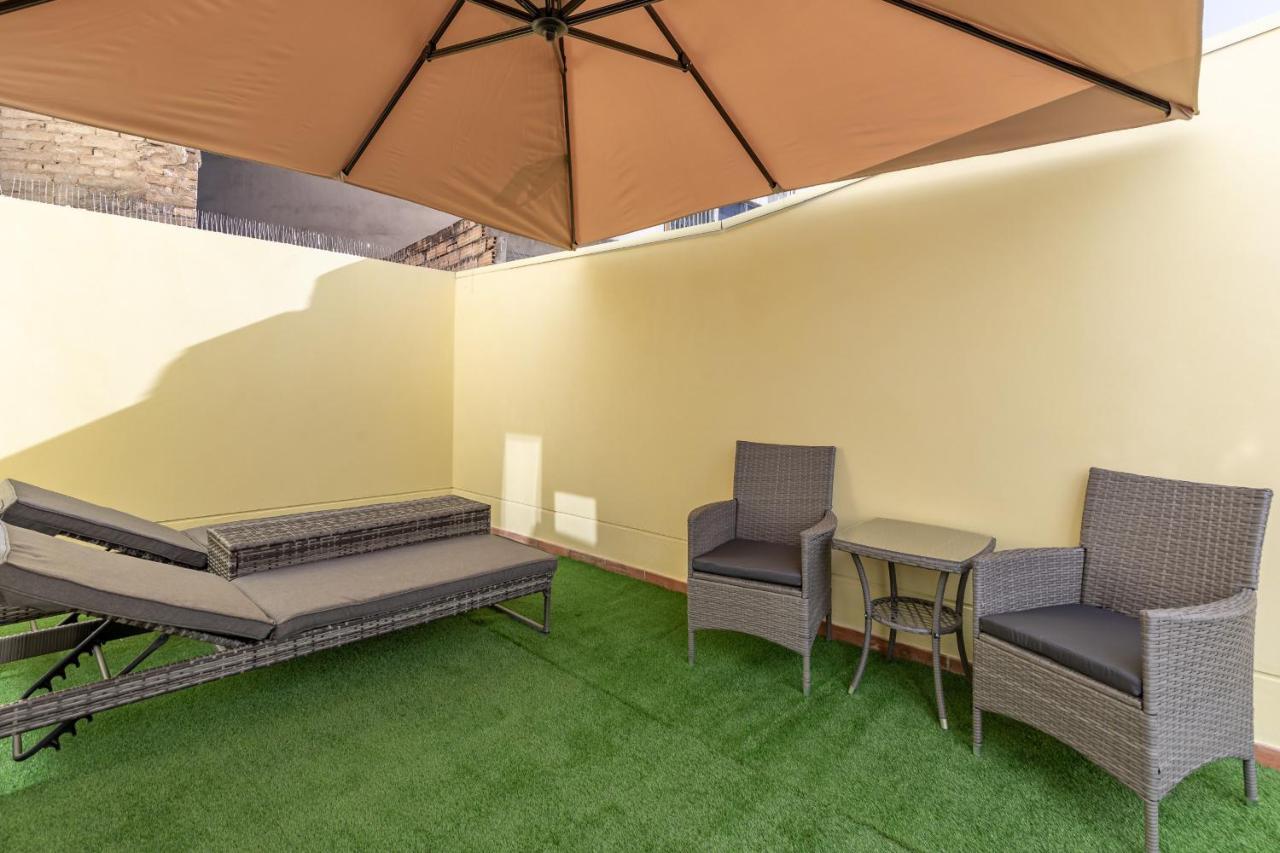 Gorgeous Apt With A Large Private Terrace Valencia Exterior photo